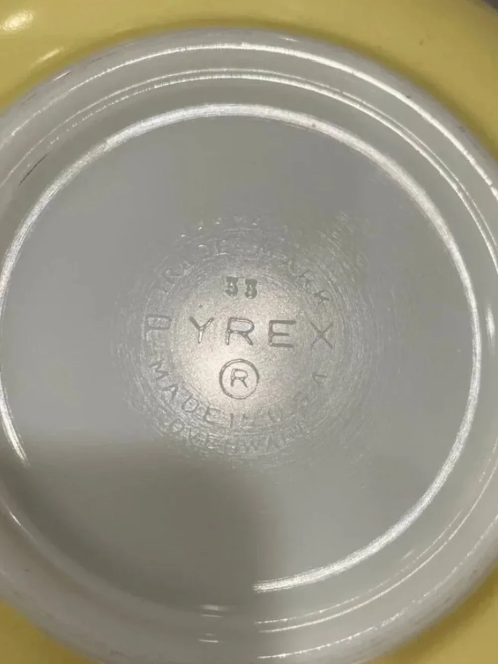 Pyrex this vintage